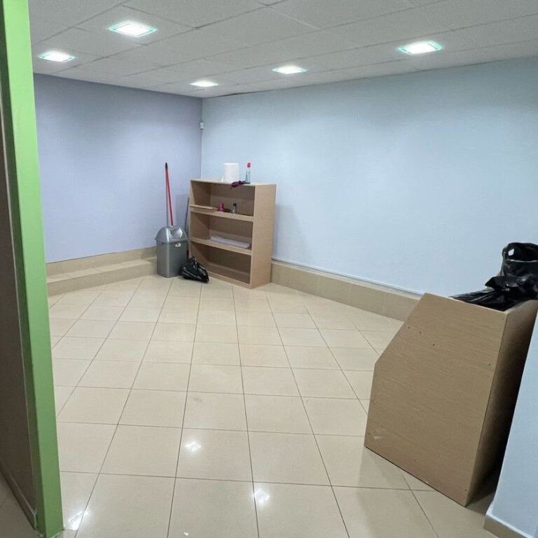 🏢 LOCALE COMMERCIALE DUPLEX IN AFFITTO – CITTÀ STUDENTI 🔑