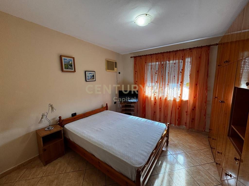 Appartamento 2+1 in affitto, vicino alla Moschea Xhura
