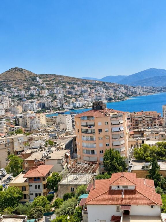 APARTAMENT 1+1 PER SHITJE NE SARANDE (CMIM I NEGOCIUESHEM)