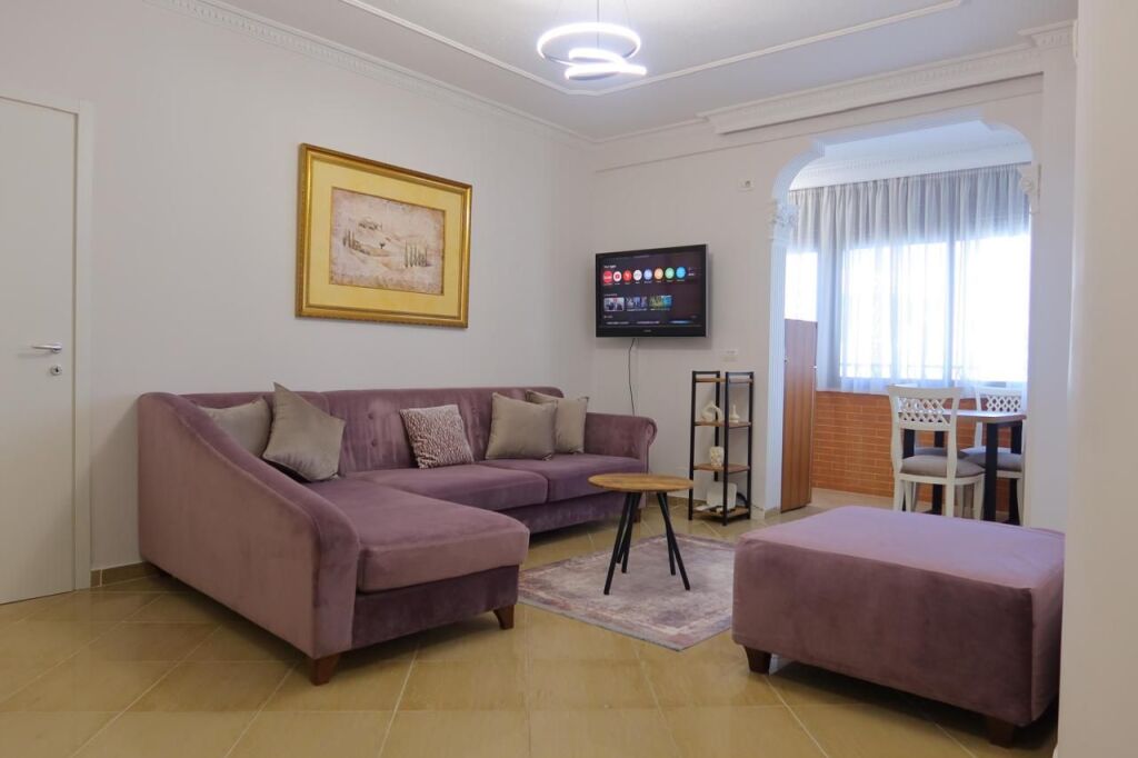 Apartament 2+1 per qira tek Gjykata e Tiranes.