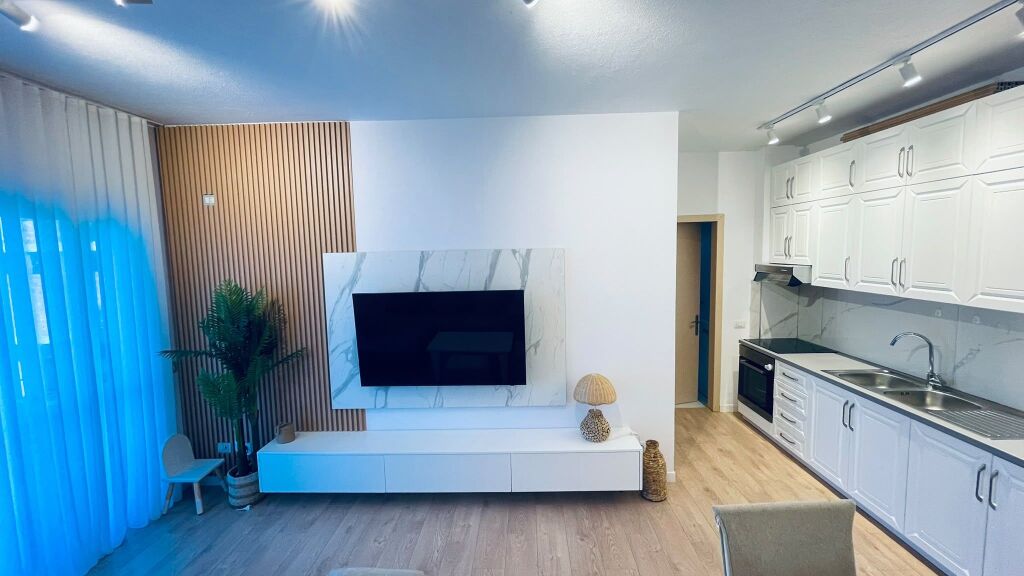 Shitet Apartament 1+1