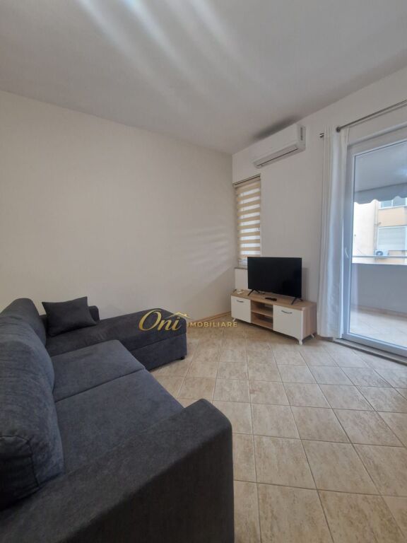 RRUGA E KAVAJES APARTAMENT PER QERA 2+1