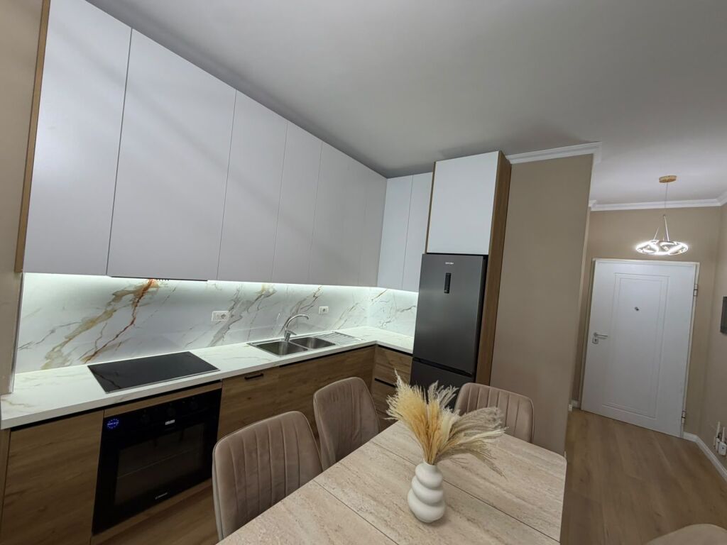 Appartamento 2+1+2 in Affitto presso il Giardino Botanico | Appena Arredato + Parcheggio Incluso 1.200 € /Mese Superficie Totale  110m2