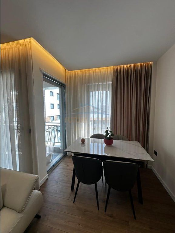 Qira, Apartament 1+1, Shkolla e Kuqe, Tiranë.