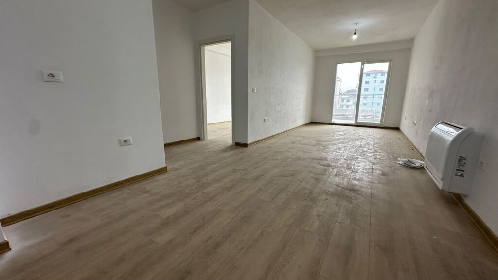 APPARTAMENTO 1+1 IN AFFITTO – FARMACIA 10, TIRANA