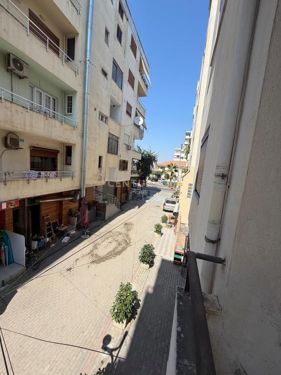 2+1 Apartment for Sale, Durrës Beach – Station 1, only 40 meters from the sea!