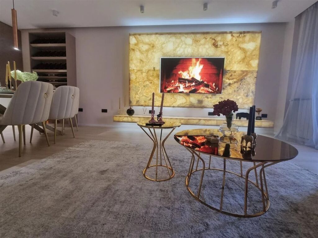 APARTAMENT ME QERA 2+1+2 LIQENI ARTIFICIAL 150.000 LEKE FH-98707
