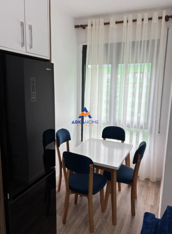 JEPET APARTMENT ME QERA 1+1+BALLKON "RRUGA 5 MAJ" 60.000 LEKE+PARKIMI