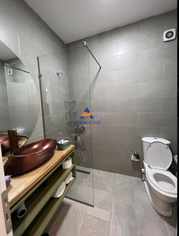 JEPET ME QERA APARTMENT 1+1+BALLKON "BULEVARDI ZOGU I PARË" 60.000 LEKE