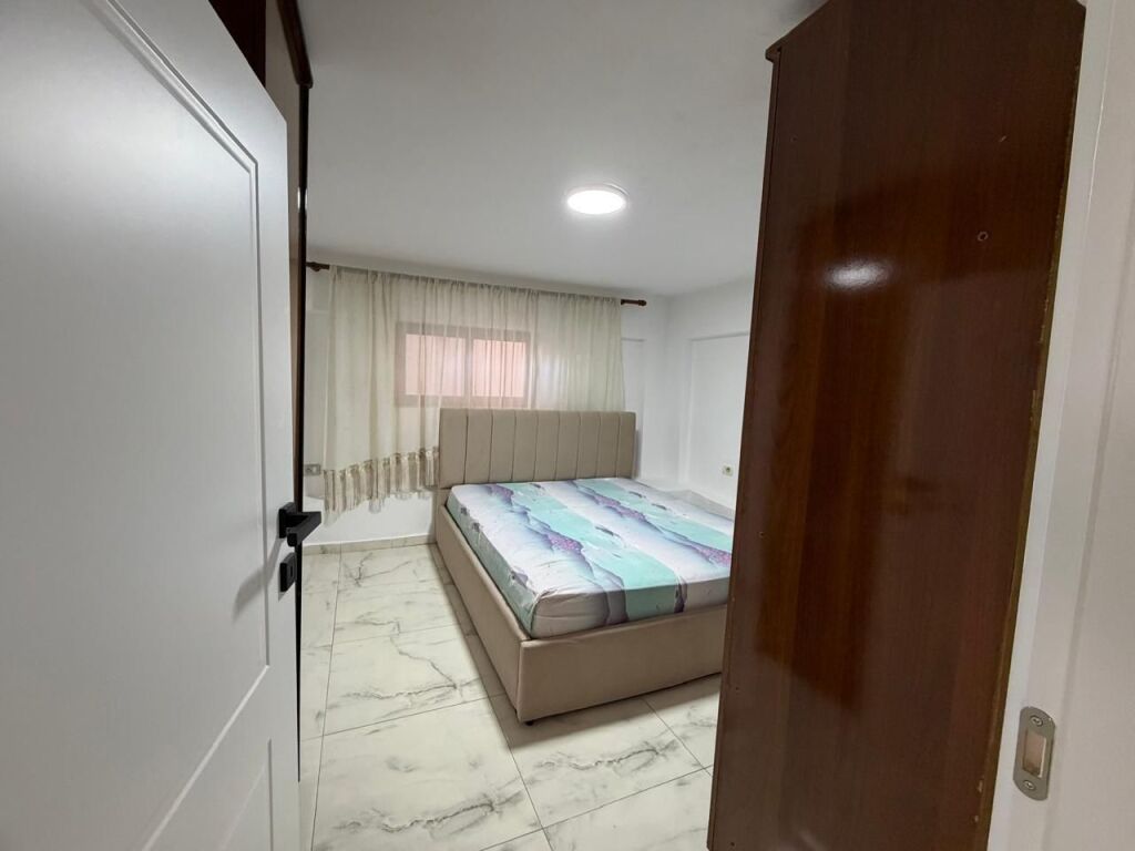 Apartament 2+1 me Qira – Kodra e Priftit (Hapësirë e Bollshme 100 m²) !