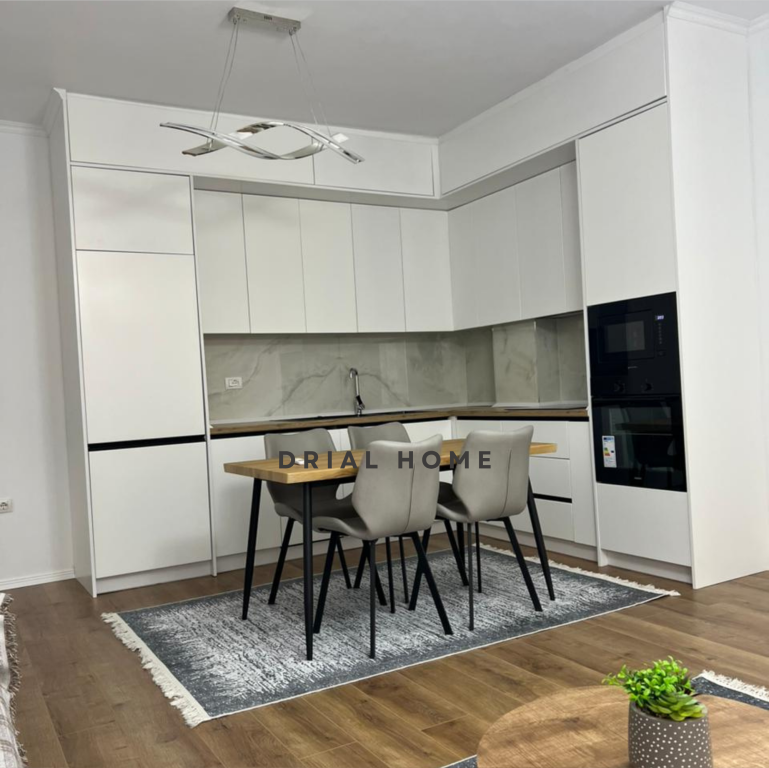 Apartament me qera 2+1
