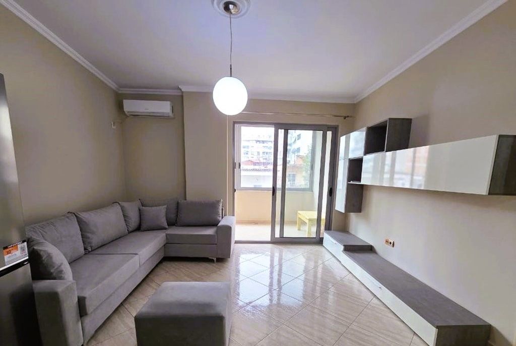 JEPET APARTAMENT 1+1 ME QERA NE MISTO MAME!