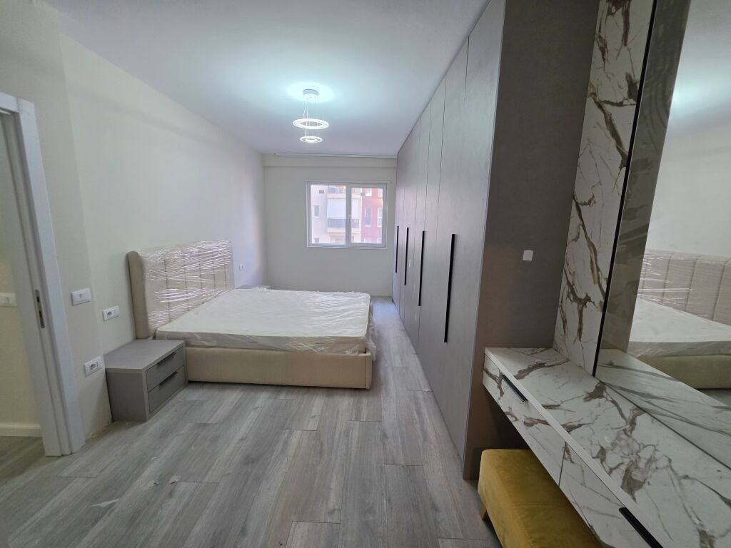 Apartment for rent 2+1+2+parking Zogu i zi Aura Complex
