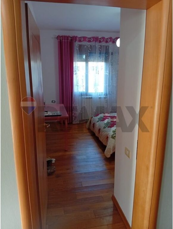 Villa privata in vendita a Gjiri i Lalëzit.