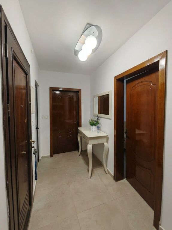Appartamento 3+1 in Affitto – Selitë (Vicino alla Scuola "Marin Barleti") !