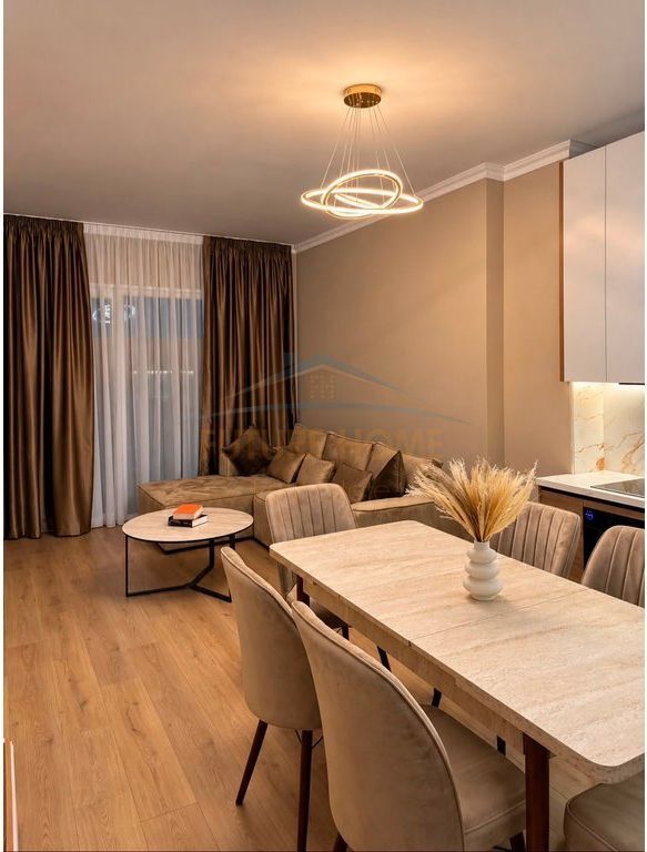 Affitto, Appartamento 2+1+Posto Auto, Giardino Botanico 1,200 €