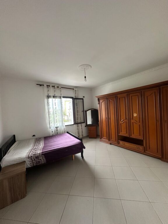 Apartament 2+1 + Ballkon me Qira – Laprakë !