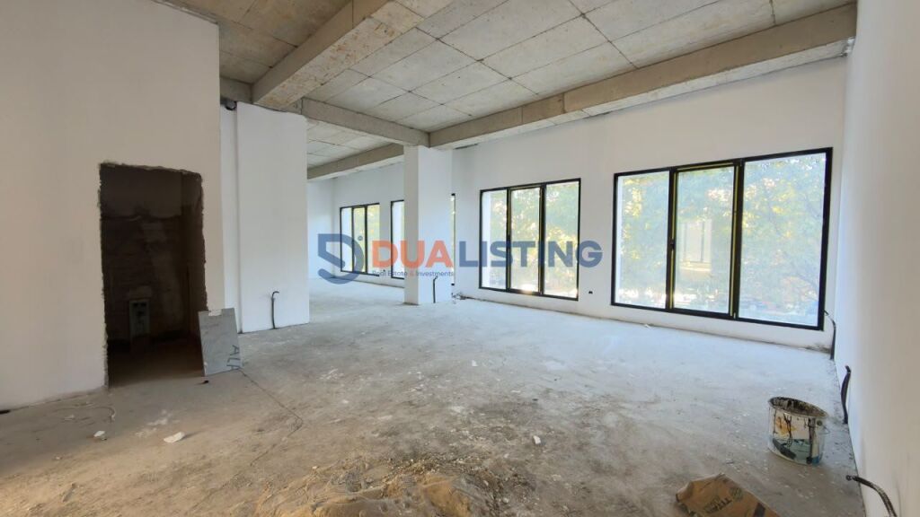 Ambient Premium 1,000 m² për Shitje | Square 21!
