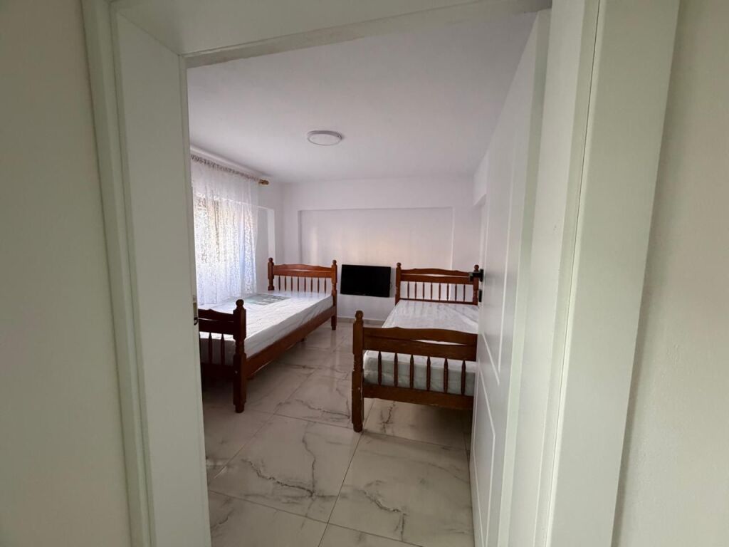 Apartament 2+1 me Qira – Kodra e Priftit (Hapësirë e Bollshme 100 m²) !