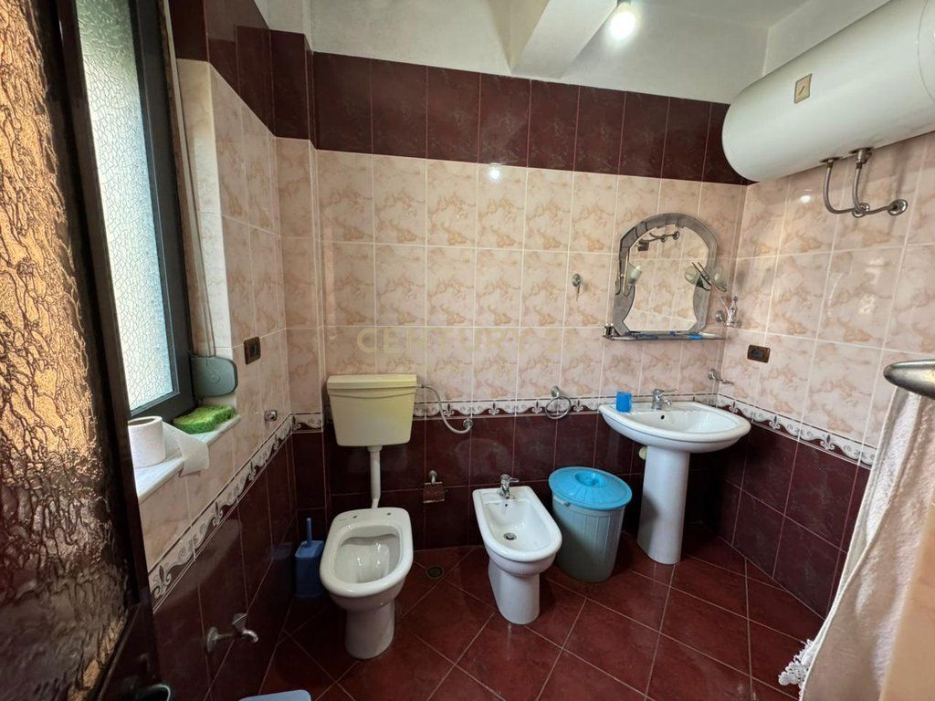 Apartament 3+1+2Tualete + 3 Ballkone Për Shitje në Stadiumi, Durrës - 137,000€ | 124 m²