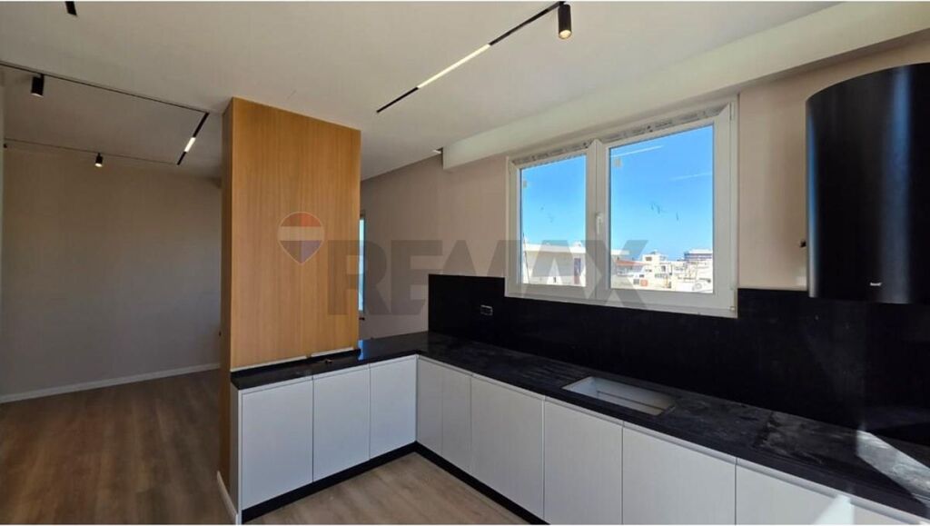 🏡 PENTHOUSE EKSKLUZIV PËR SHITJE – LUNGOMARE, VLORË 🌊