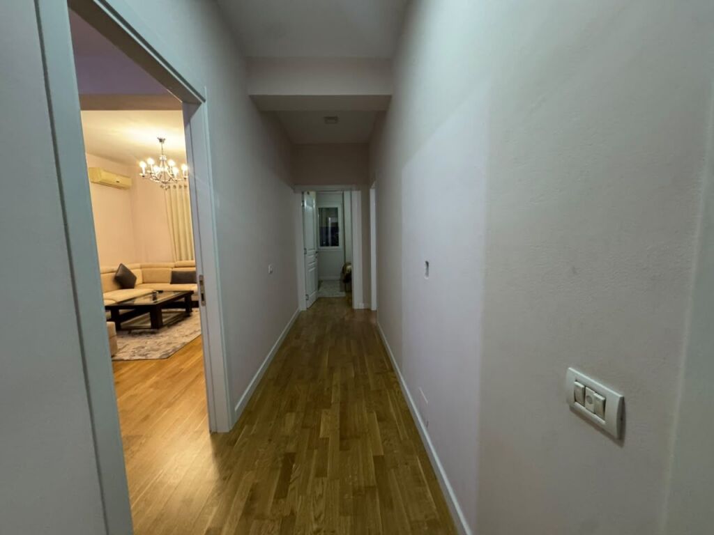 Shitet, Apartament 2+1, Kompleksi Golden Park, Tirane . Empire75523