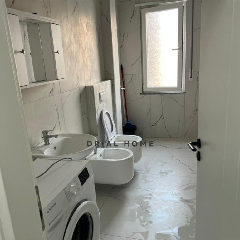 Apartament me qera 2+1
