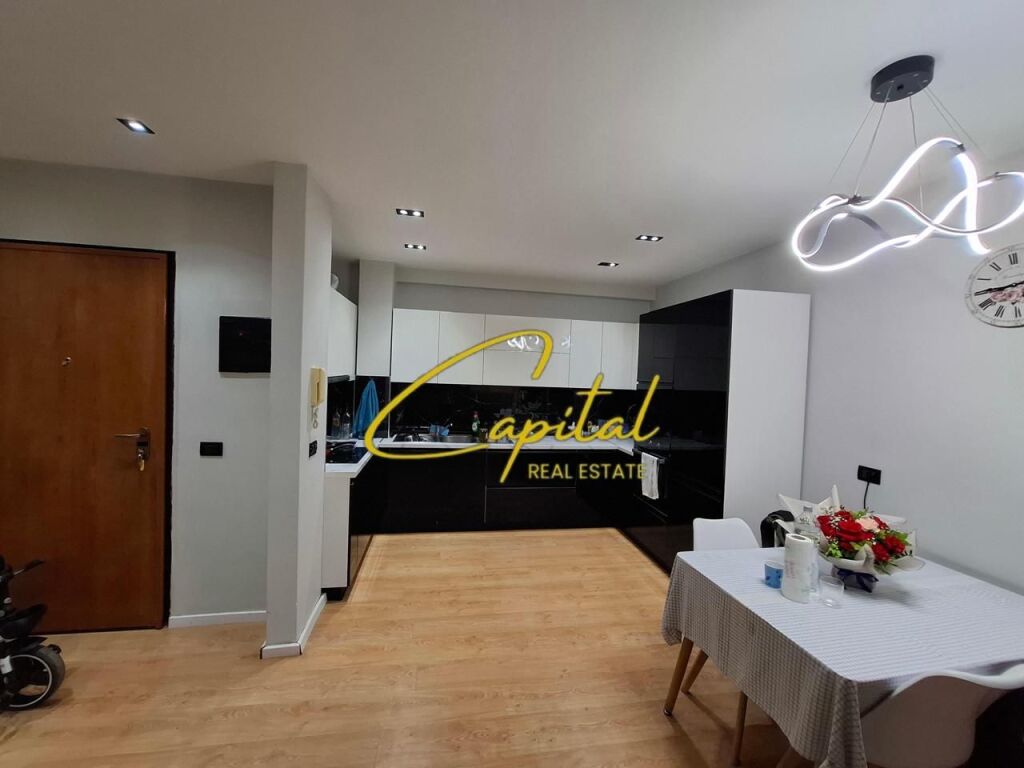 SHITET APARTAMENT 2+1+2 KOPSHTI BOTANIK 275.000 EURO