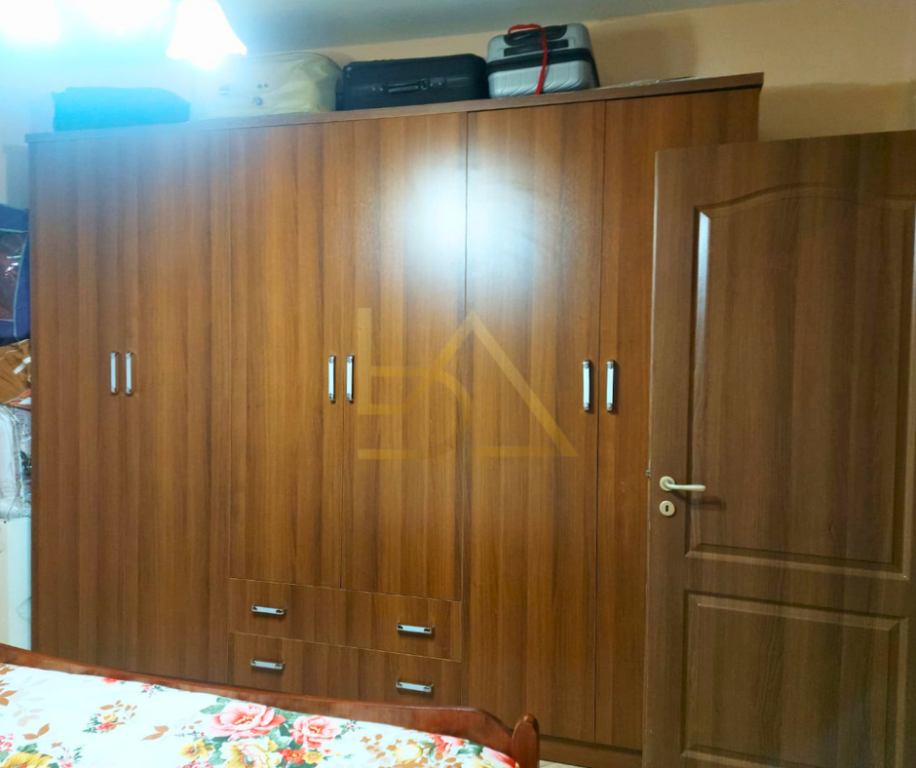 SHITET APARTAMENT 2+1 + DEPO – VARRI I BAMIT, TIRANË