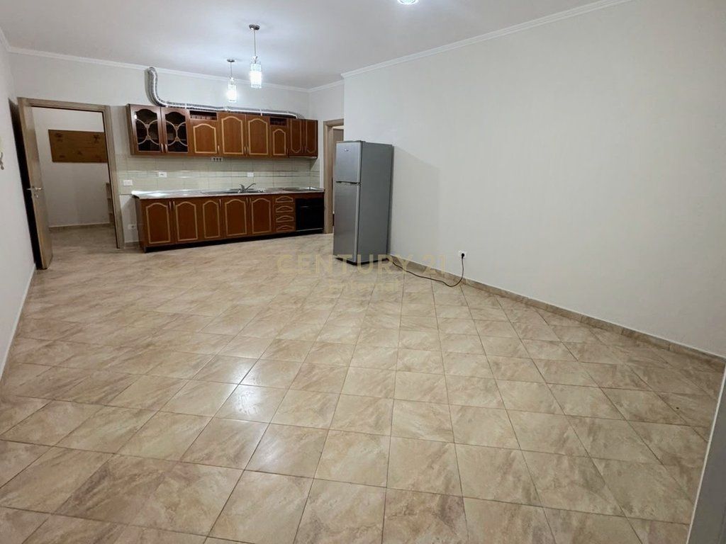 Ex Mercato Elettrico - 2+1+2 in Affitto, Vuoto o Arredato