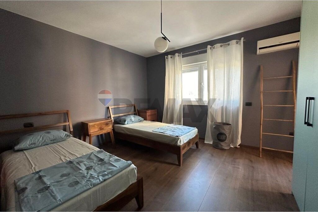 Apartament 2+1 per qira tek Ish Ekspozita
