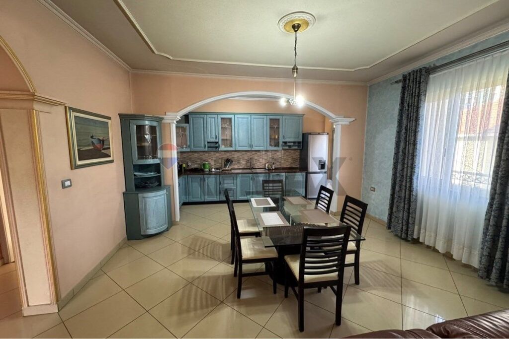 Apartment - For Rent - Selita e Vjetër Street, Tirana