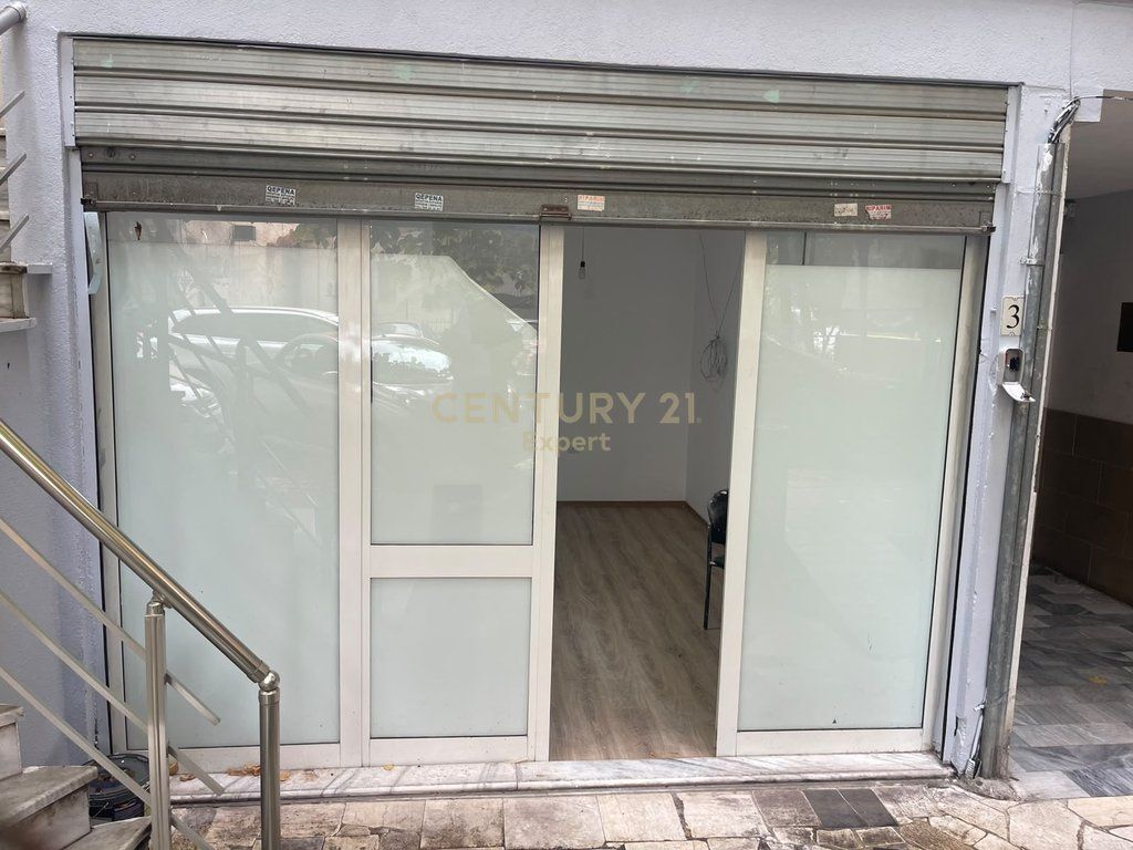 🏪 FOR RENT – SHOP AT KOMUNA E PARISIT