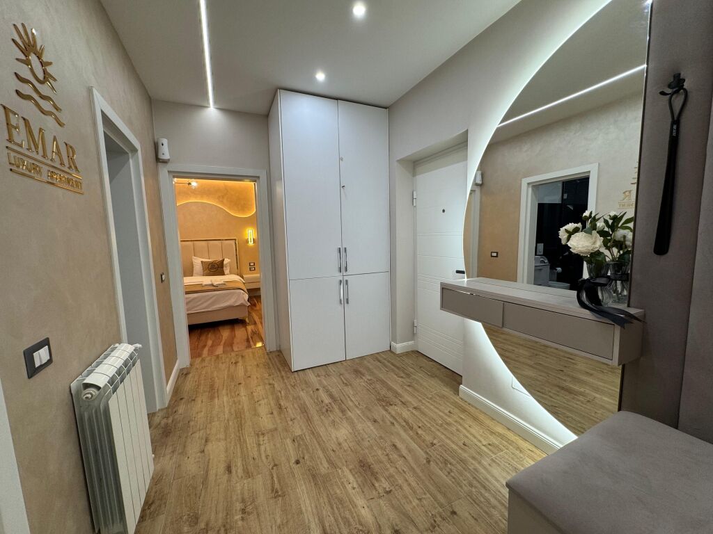 Jepet  super apartament me qera 1+1