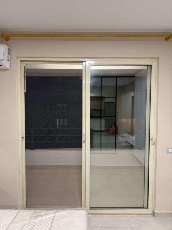 Apartament 1+1 me qera Rreth rotullimi Casa Italia Terminali veri jug !