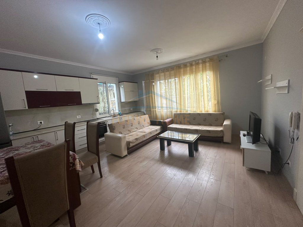 Qira,Apartament 2+1+2,Xhamia Selite,Tirane.