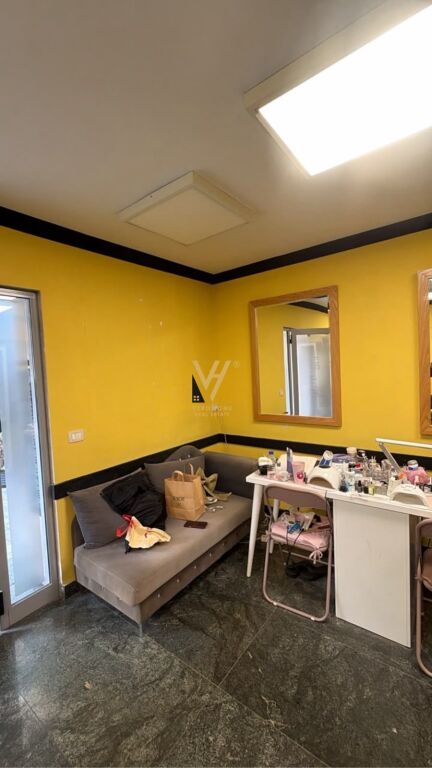 NEGOZIO IN AFFITTO 50 M2 A MYSLYM SHYRI 100.000 LEKE