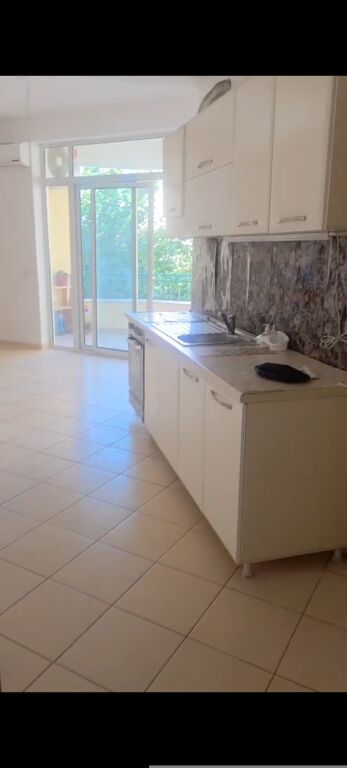 Affitto | Apartament 2 + 1 | Rruga Idriz Dollaku | 300 €/mese