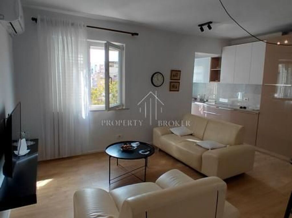 Appartamento 1+1 in affitto in via Elbasan
