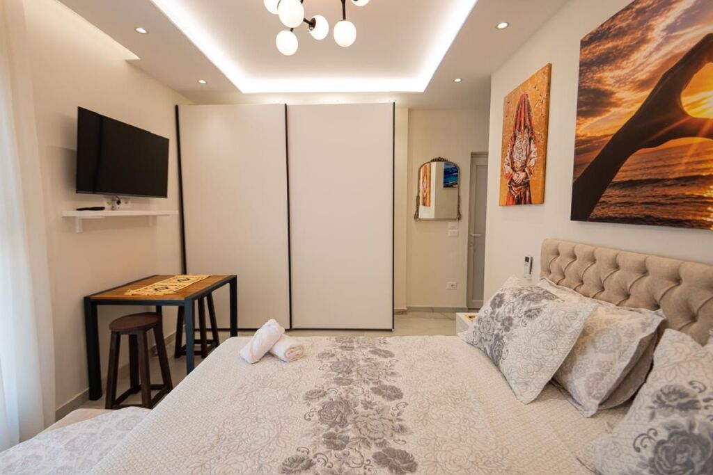 Vije e pare me detin ! Apartament 1+1 me qera ne Plazh