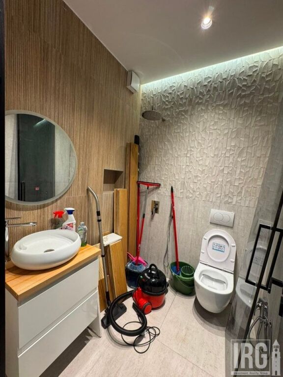 Shitet apartament 2+1+2+Garderobe tek Kompleksi Kika 2 , Komuna e Parisit .