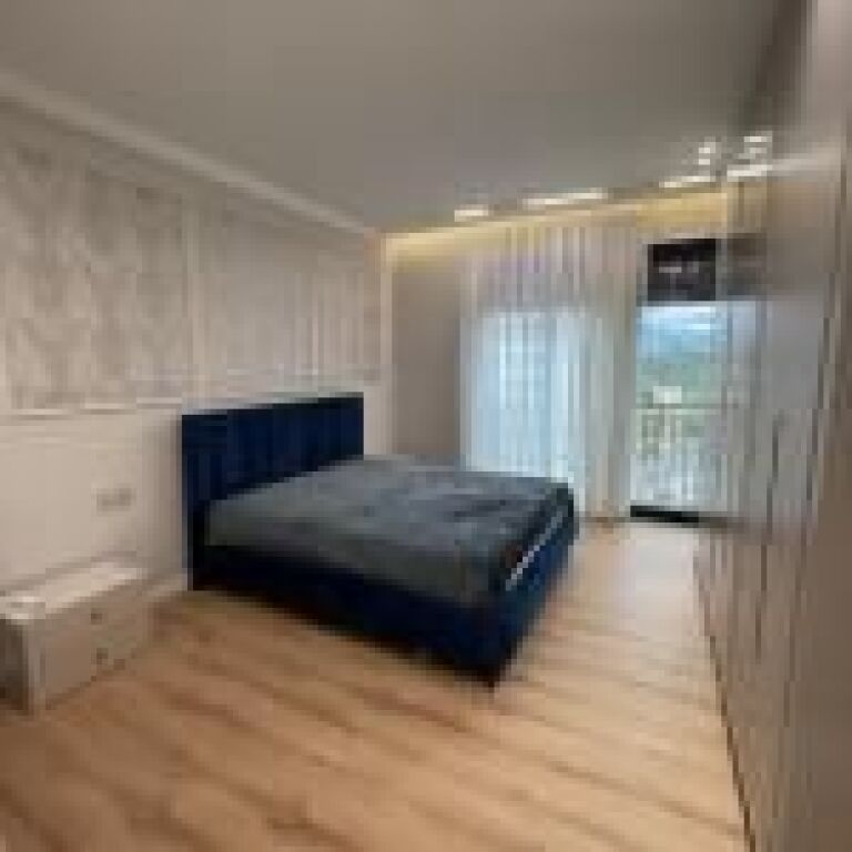 Apartament luksoz me 3 dhoma gjumi me qira pranë Radisson, Liqeni i Thatë, Tiranë | 200 m²