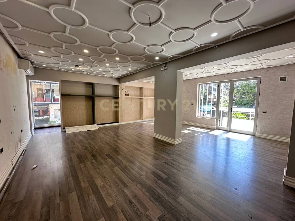 PREMIUM COMMERCIAL SPACE FOR RENT IN BLLOK | 103 m² | 1ST FLOOR | FACADE ON MAIN ROAD‼️