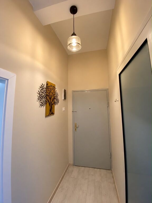 Apartament 1+1 per qera pallatet Agimi ne Bllok!