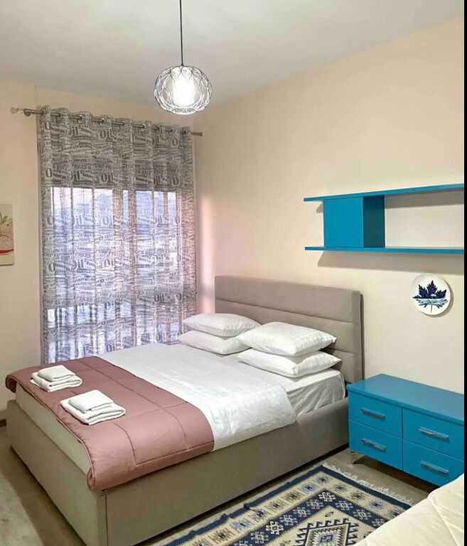   ME QIRA APARTAMENT 1+1 TEK RRUGA 5 MAJI 55.000 all