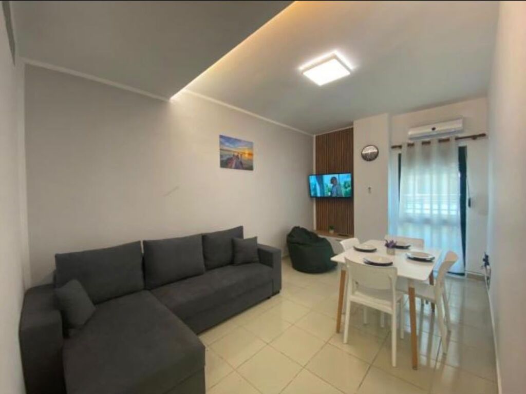 JEPET ME QERA APARTAMENT 2+1PLAZH DURRËS
