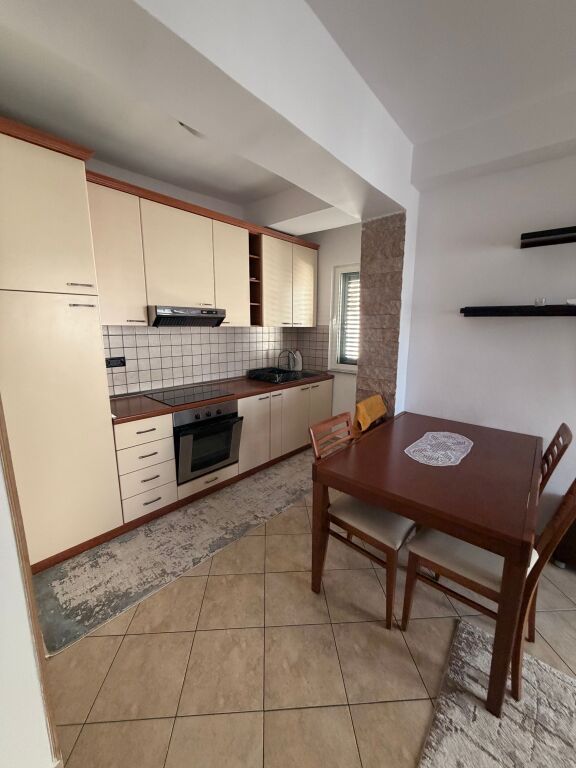 2+1 apartment for rent in Durres