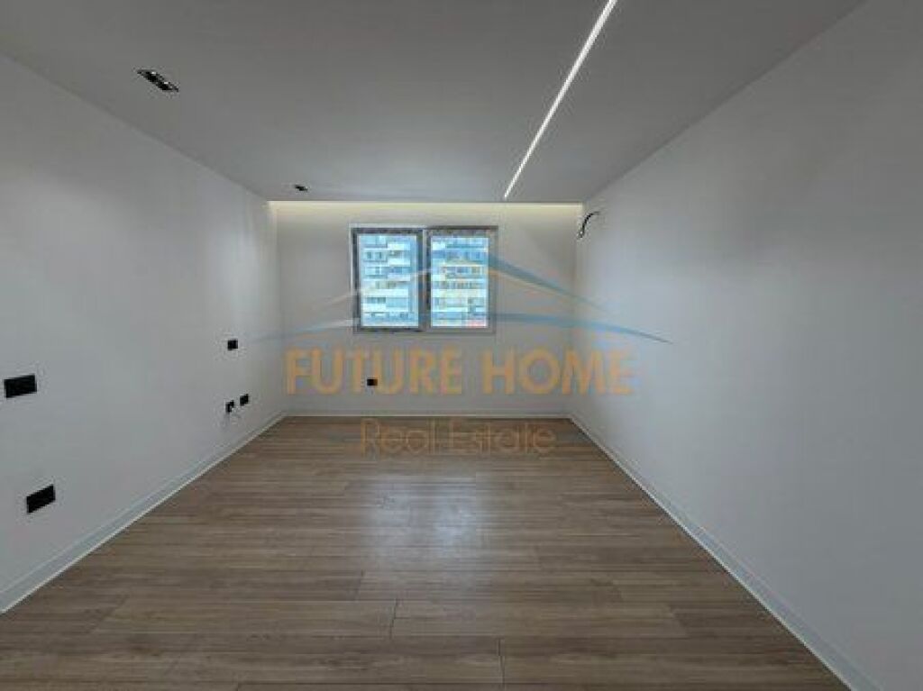  Shitet, Apartament 1+1, Ish-Tregu Elektrik, Tiranë