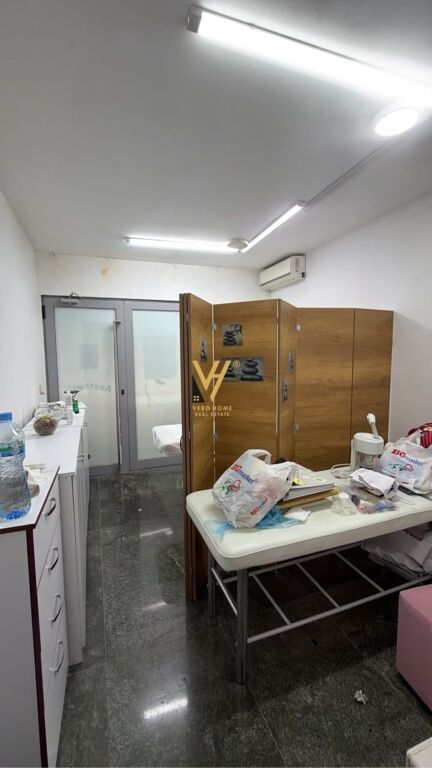 NEGOZIO IN AFFITTO 50 M2 A MYSLYM SHYRI 100.000 LEKE