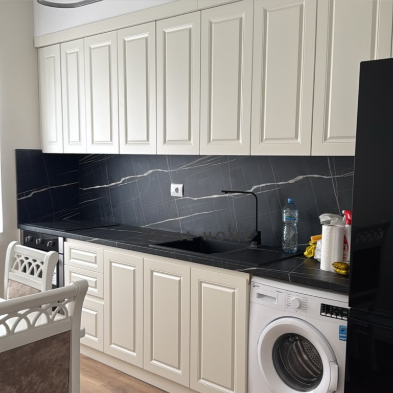 Apartament me qera 1+1